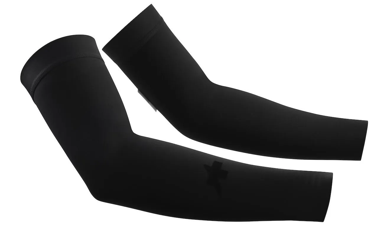 Утеплители для рук ASSOS R Winter Arm Warmers P1 Black Series